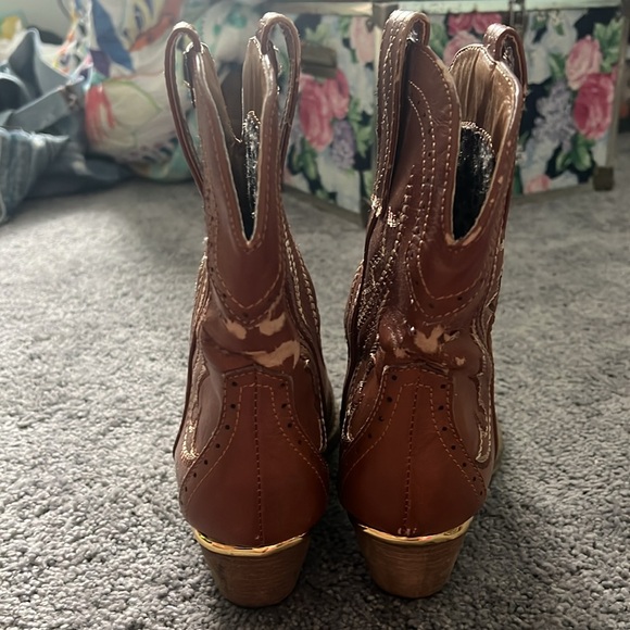 Shortie Western Boots - Picture 2 of 5